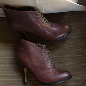 Very Volatile brown leather oxfords sz 7.5